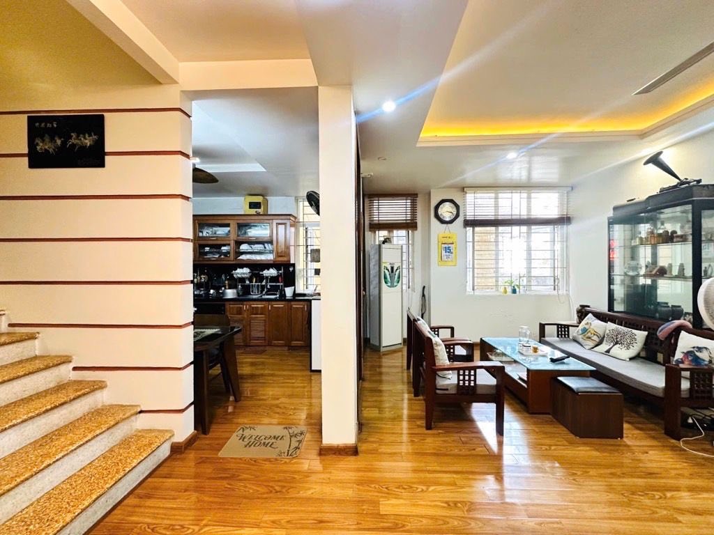 CHO THUÊ NHÀ VĂN PHÒNG VƯƠNG THỪA VŨ, VỈA HÈ, Ô TÔ TRÁNH, 68m x 4T, 25TR 0903258273 15994402