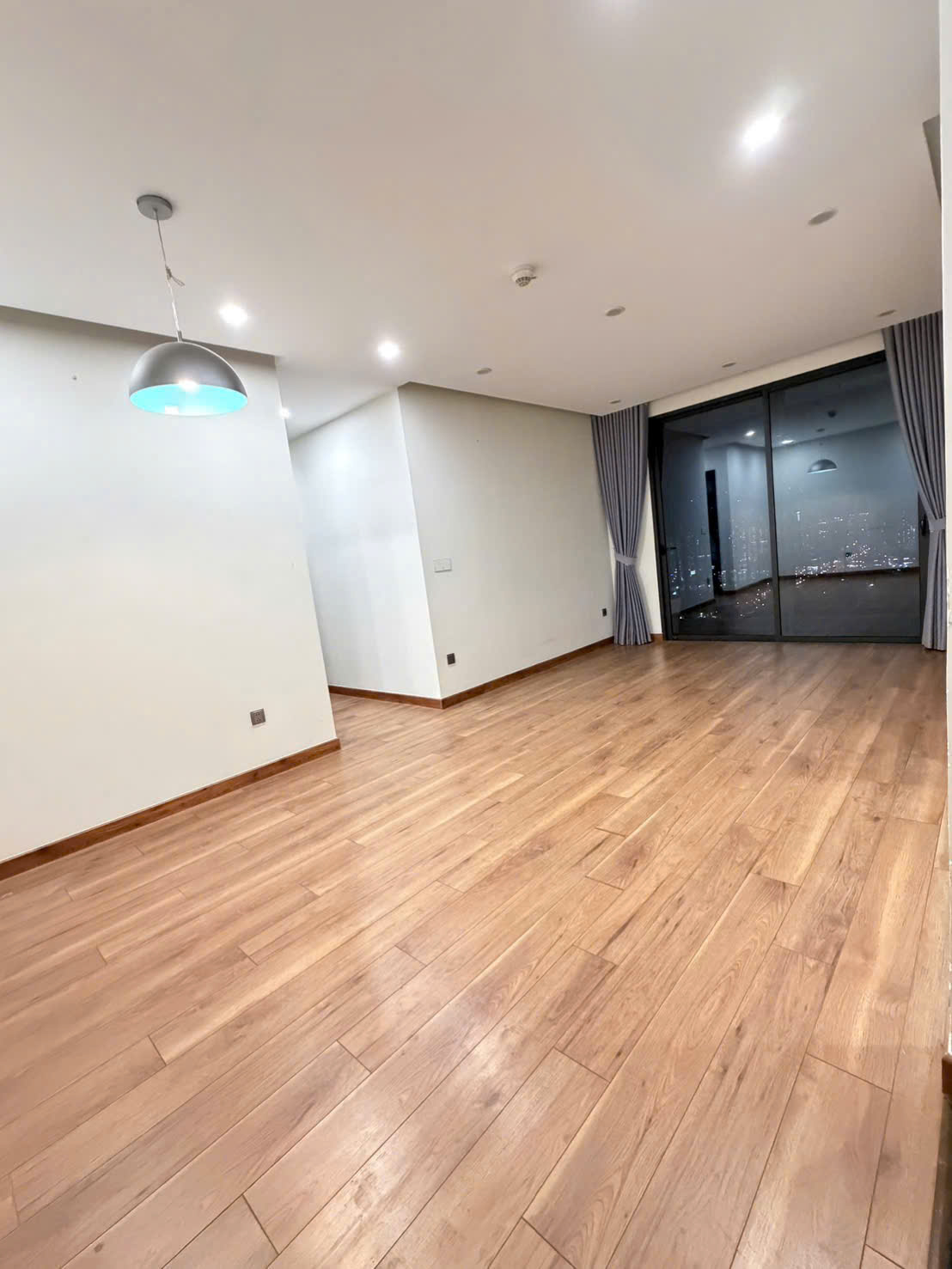 CHÍNH CHỦ BÁN CĂN 2PN HOA HẬU – 6TH ELEMENT 15994423