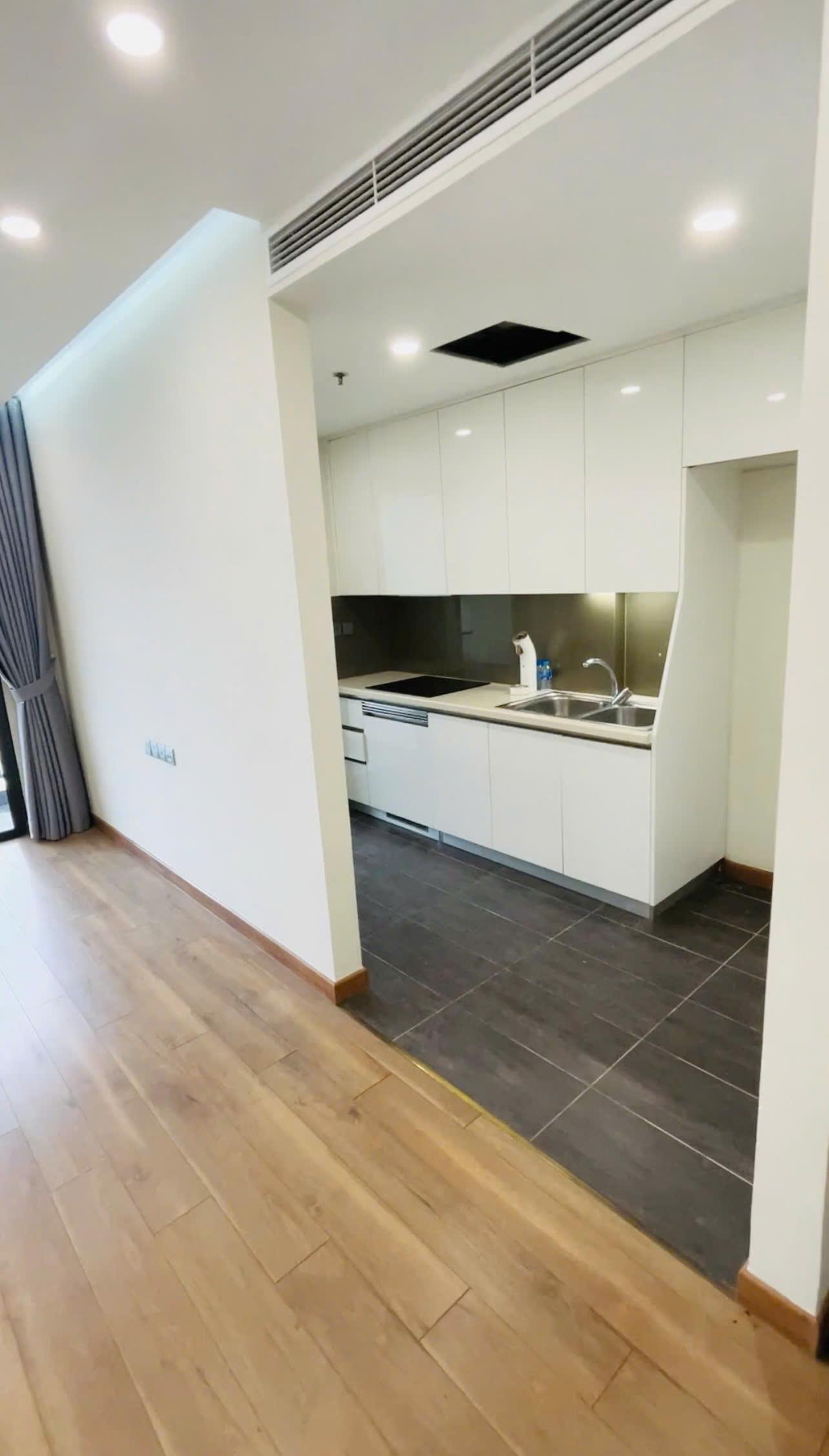 CHÍNH CHỦ BÁN CĂN 2PN HOA HẬU – 6TH ELEMENT 15994423