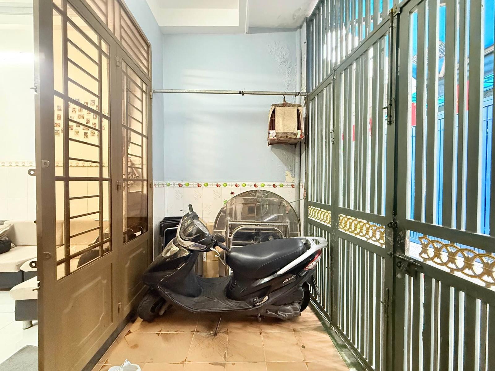 Cần Bán Nhà Lê Hoàng Thái Hẻm Trãi Nhựa Thông  Nguyễn Văn Lượng 37M (3.5x10) Vuông A4 - Nở Hậu Nhẹ -3 PN 3 WC 15994444