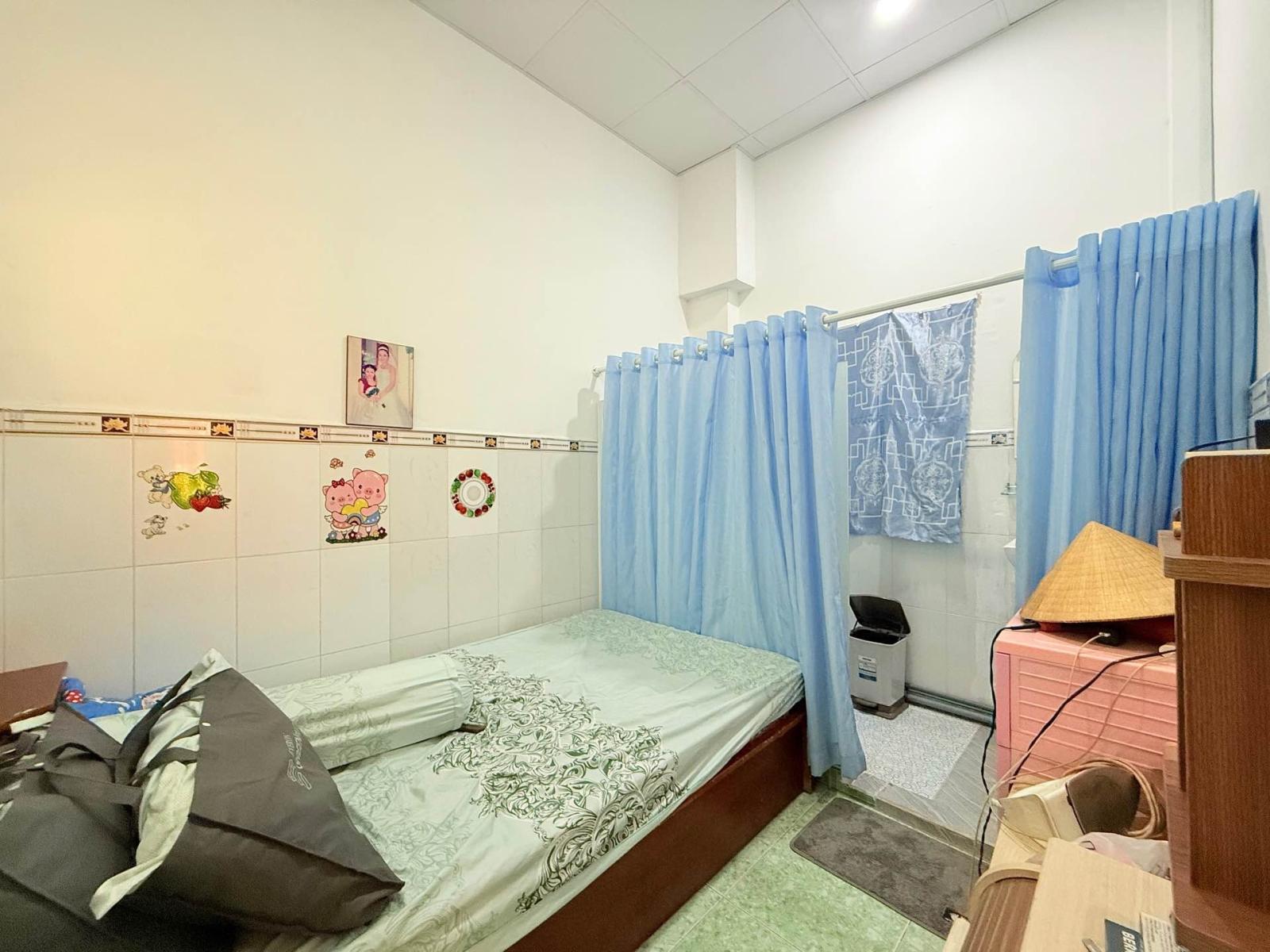 Cần Bán Nhà Lê Hoàng Thái Hẻm Trãi Nhựa Thông  Nguyễn Văn Lượng 37M (3.5x10) Vuông A4 - Nở Hậu Nhẹ -3 PN 3 WC 15994444