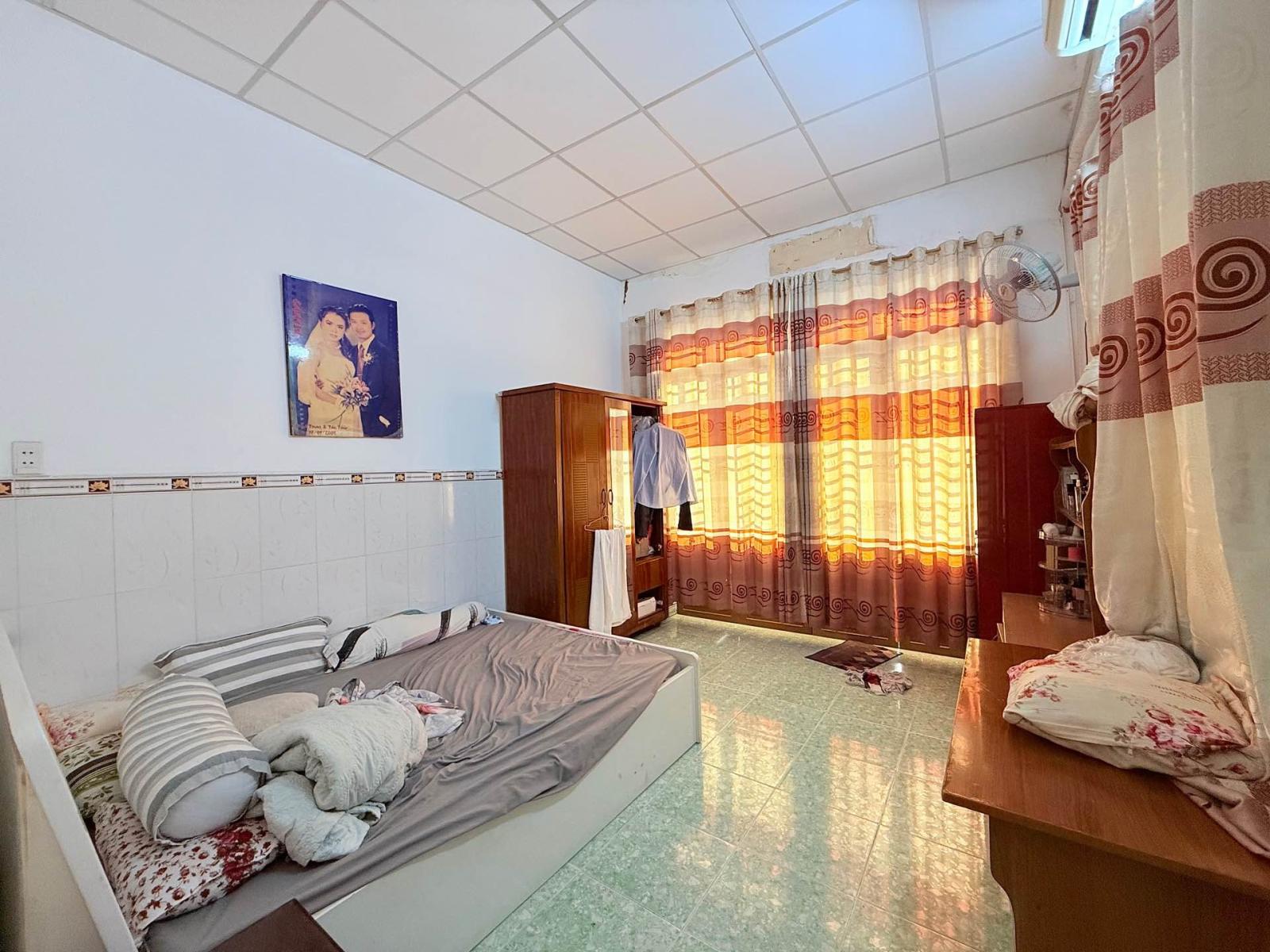 Cần Bán Nhà Lê Hoàng Thái Hẻm Trãi Nhựa Thông  Nguyễn Văn Lượng 37M (3.5x10) Vuông A4 - Nở Hậu Nhẹ -3 PN 3 WC 15994444