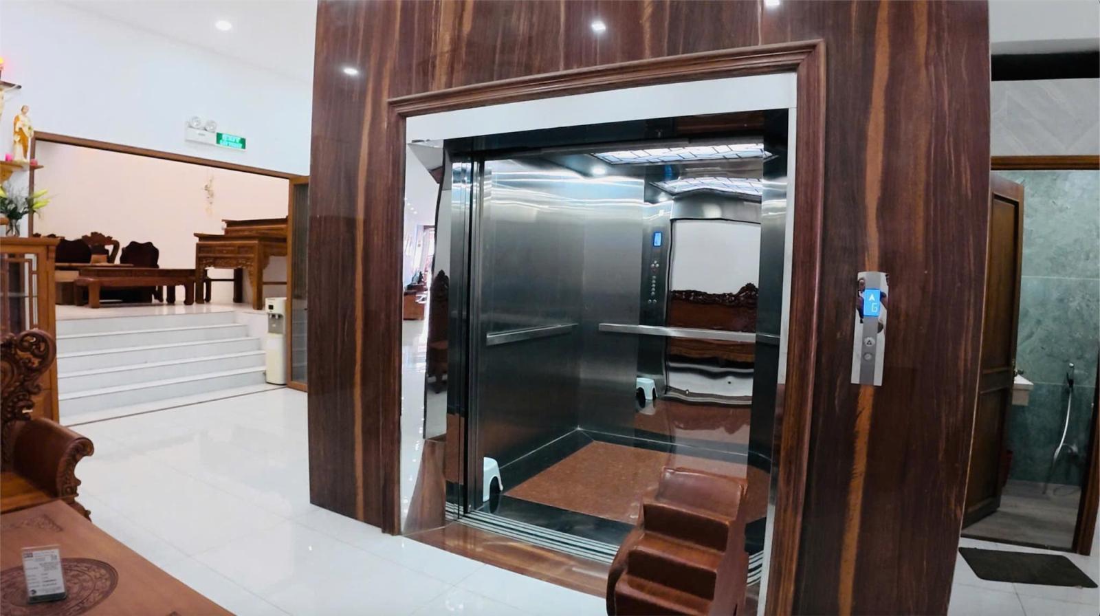 NP322
BÁN SIÊU PHẨM SHOWROOM 6 LẦU MẶT TIỀN QUỐC LỘ 1A nội khu LÀNG NGHỀ GỖ HỐ NAI - BVĐK THÁNH TÂM 15994496