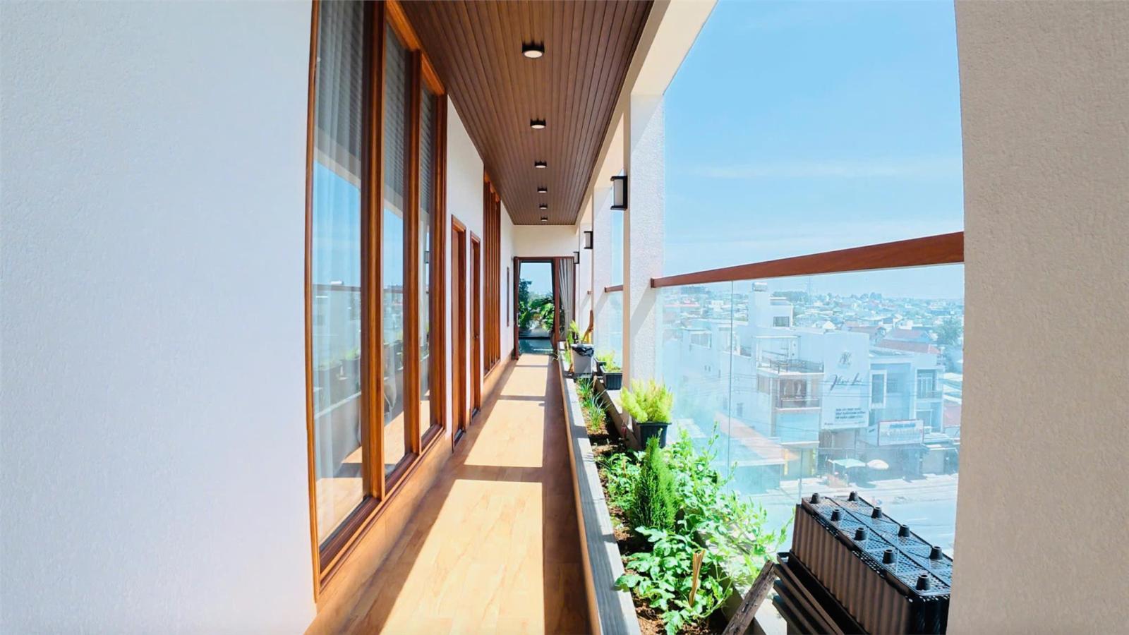 NP322
BÁN SIÊU PHẨM SHOWROOM 6 LẦU MẶT TIỀN QUỐC LỘ 1A nội khu LÀNG NGHỀ GỖ HỐ NAI - BVĐK THÁNH TÂM 15994496