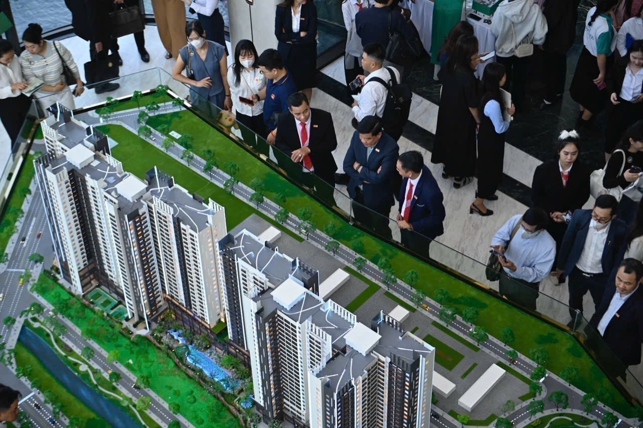 THE EMERALD GARDEN VIEW căn hộ 54m2 view hồ bơi sở hữu ngay chỉ 7 triệu tháng. 15994533