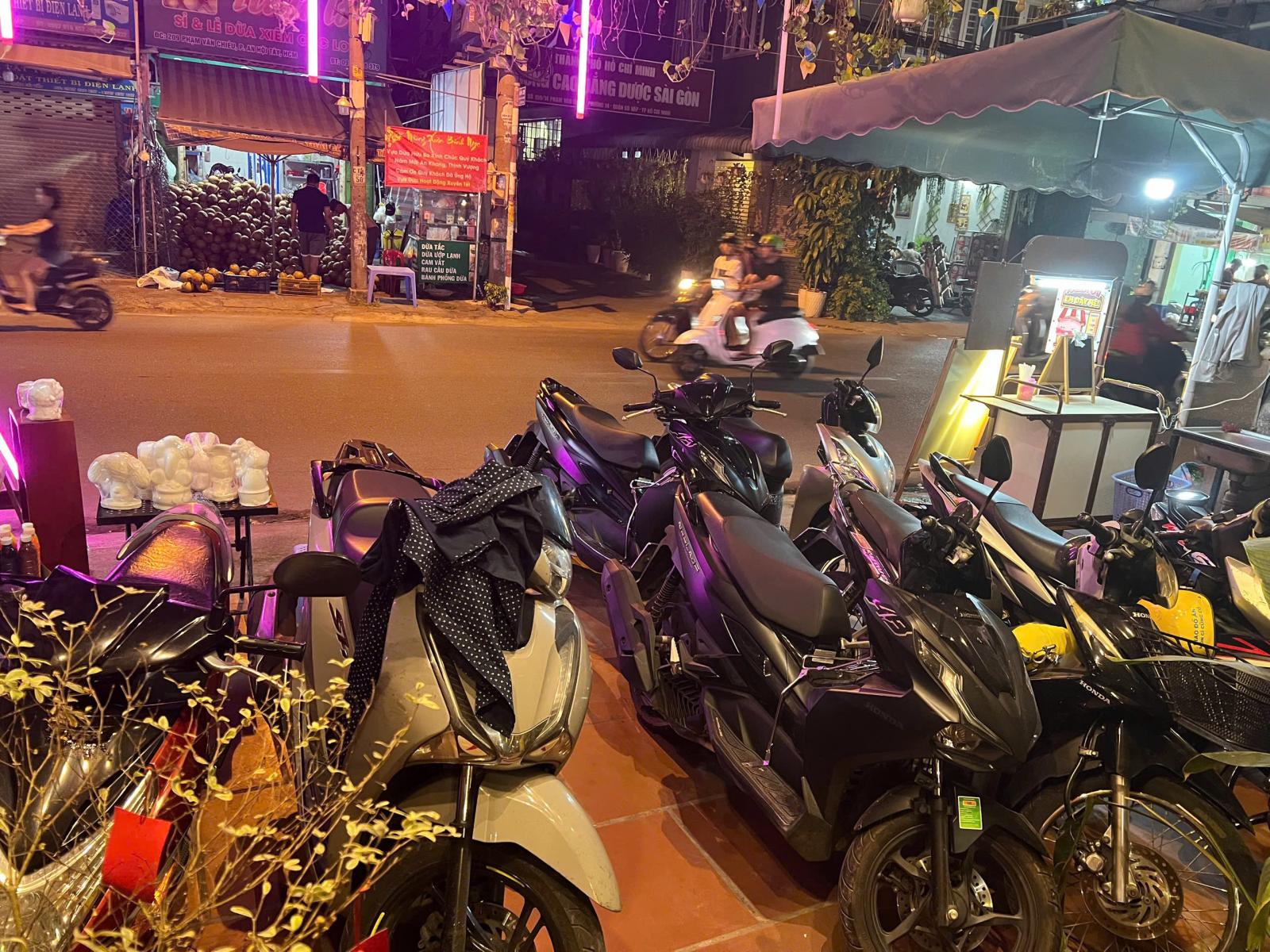 SANG NHƯỢNG QUÁN CAFE 198 PHẠM VĂN CHIÊU, P.8, GÒ VẤP, TPHCM – FULL THIẾT BỊ, VÀO LÀ KINH DOANH NGAY 15994539