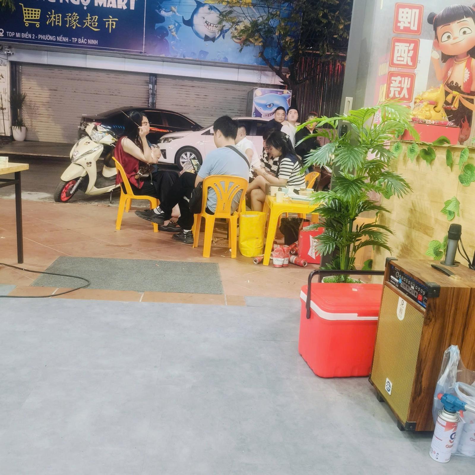 SANG NHƯỢNG QUÁN NƯỚNG – QUÁN NHẬU VIỆT TRUNG VÀO KINH DOANH NGAY – TẶNG 5 THÁNG TIỀN NHÀ 15994700