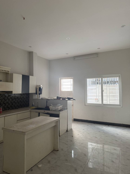 Chính chủ Bán nhà 3 Tầng - Đường Bàu Làng - Thanh Khê Đông - Đà Nẵng - Nhà Kiên Cố. 15994704