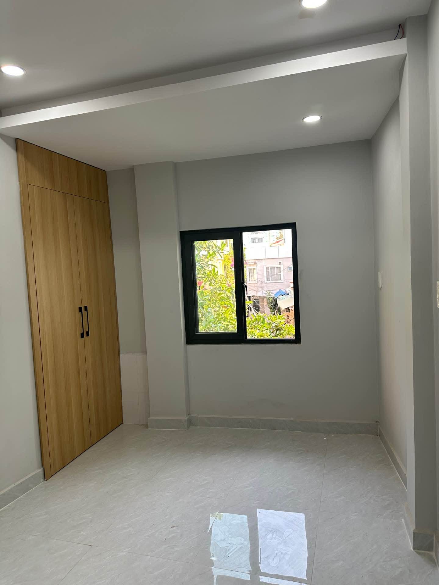 NHỎ XINH ÂU CƠ #3tỷ x NHỎ
Xe hơi đổ cổng hẻm ngay mặt tiền đường 15994734