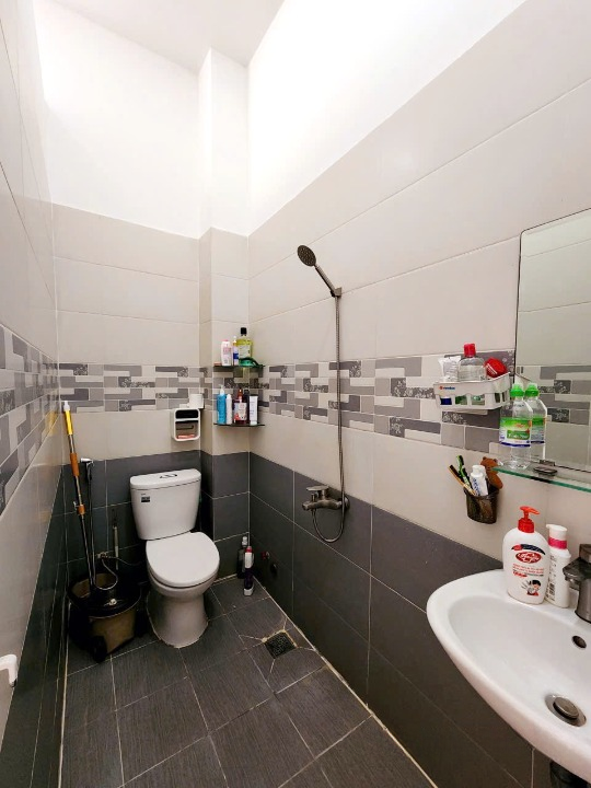 Nhà 2 lầu hẻm 141 Tám Danh P.Chánh Hưng P4Q8 15994801