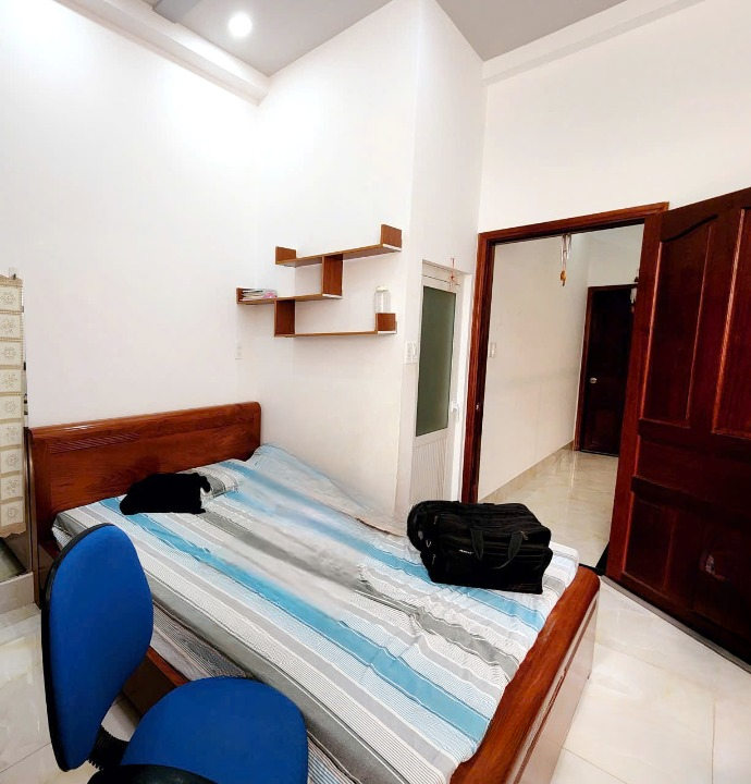 Nhà 2 lầu hẻm 141 Tám Danh P.Chánh Hưng P4Q8 15994807