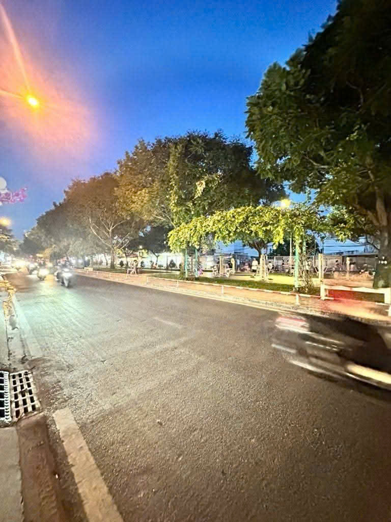 Bình Tân-  MTKD - Chỉ 5 Tỷ Nhỉnh - Nhà Đẹp - View Công Viên Cây Xanh - Giáp Tân Phú - Tặng Nội Thất 15994850