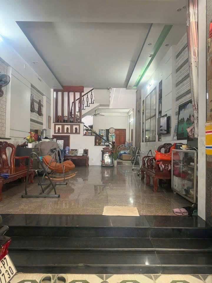 NHÀ 2 TẦNG VIP MẶT TIỀN PHAN VĂN HỚN – 5x32 – KINH DOANH ĐỈNH 15994855