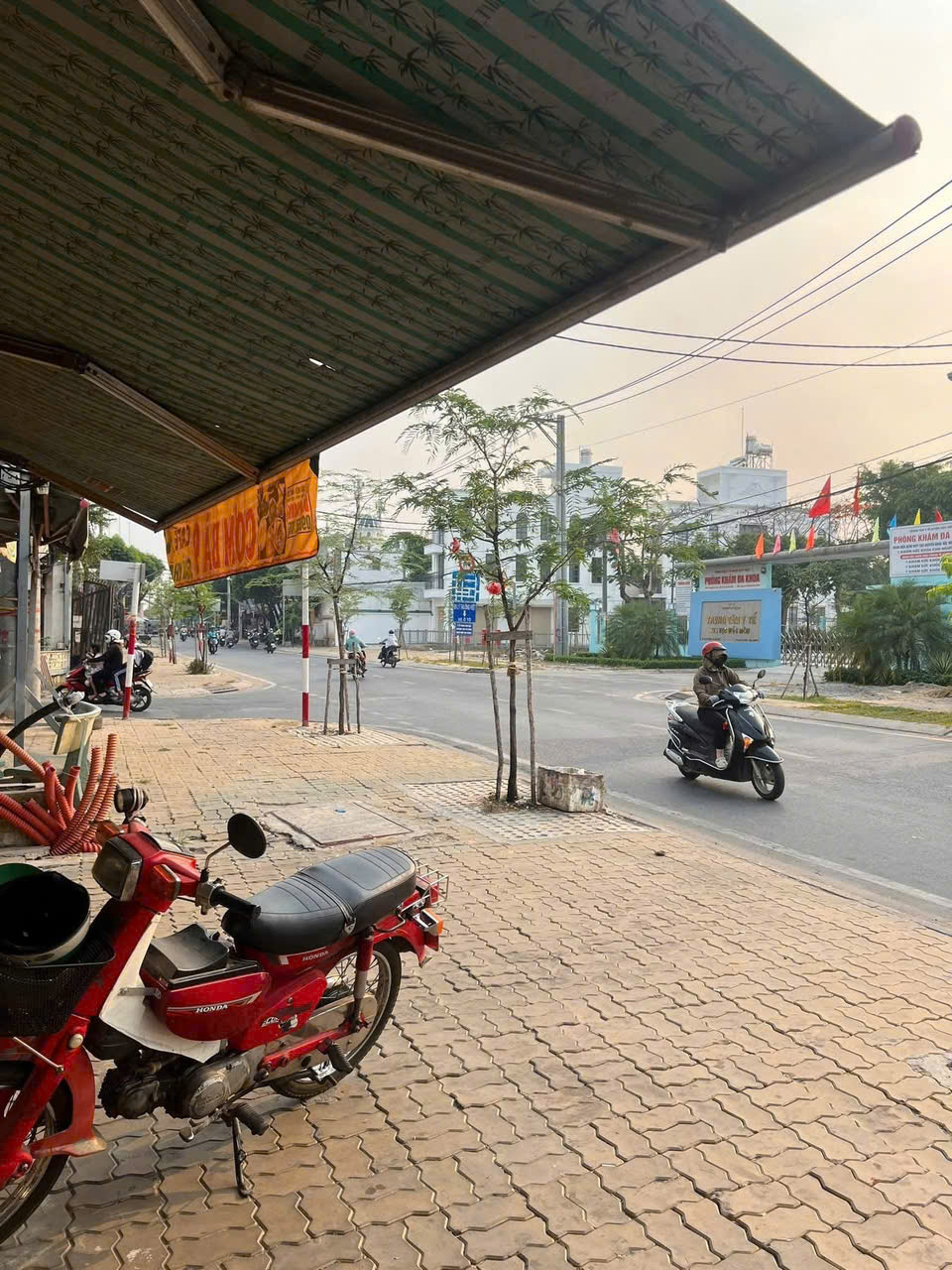 NHÀ MẶT TIỀN BÀ TRIỆU – ĐỐI DIỆN BV HÓC MÔN – NGANG 6,45M HIẾM 15994879