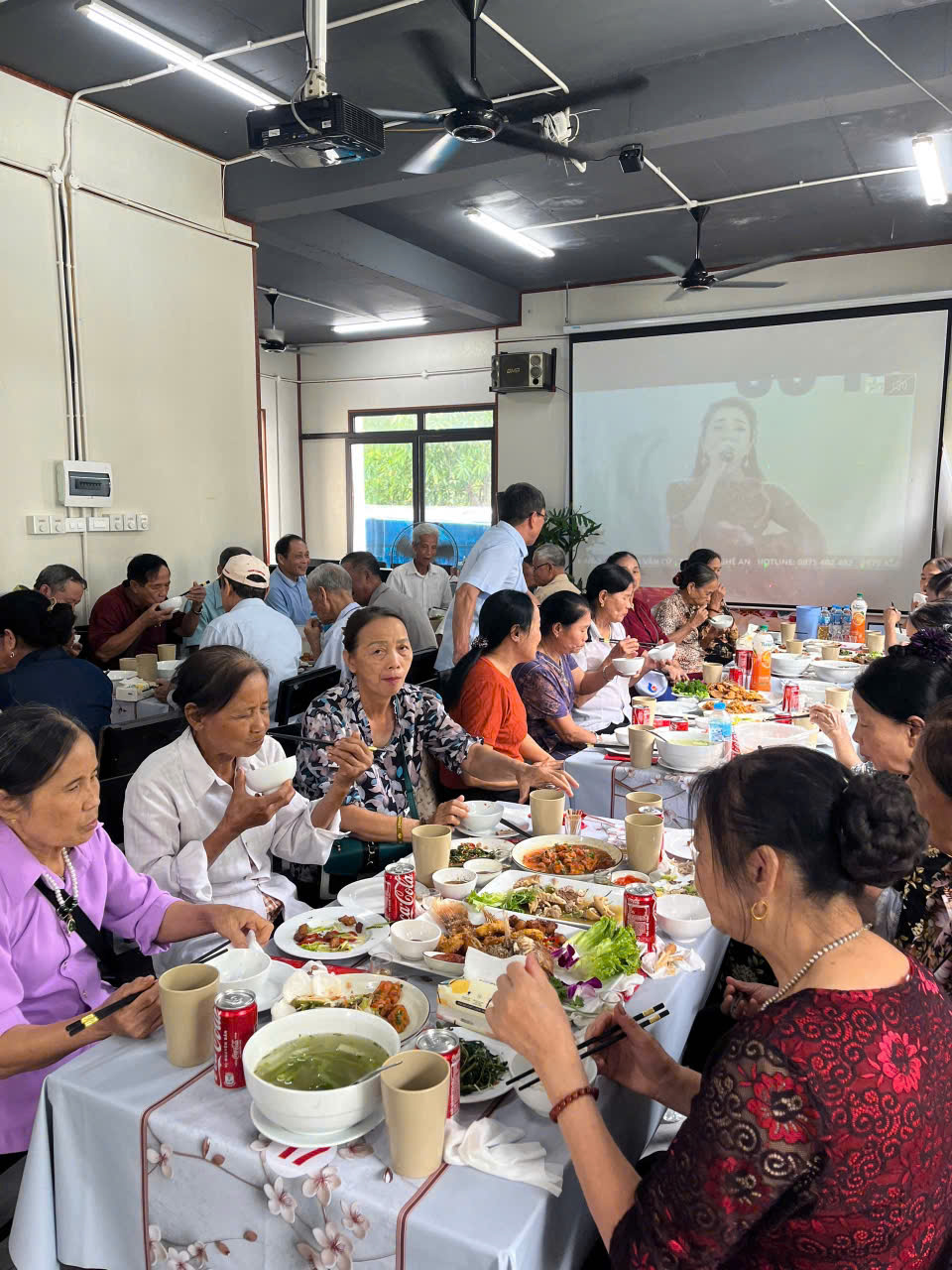 Chính chủ cần sang nhượng Nhà hàng tại An khánh 15994881