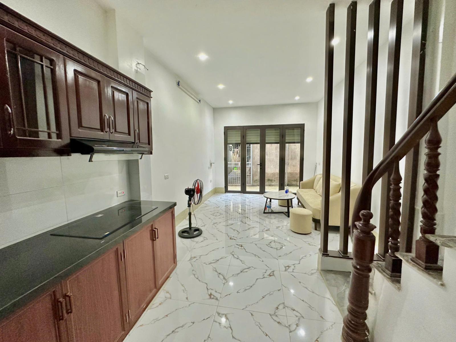 ►  CHO THUÊ NHÀ 5 TẦNG – NGÕ 13 LĨNH NAM, NGÕ 1 TÂN KHAI 15994887