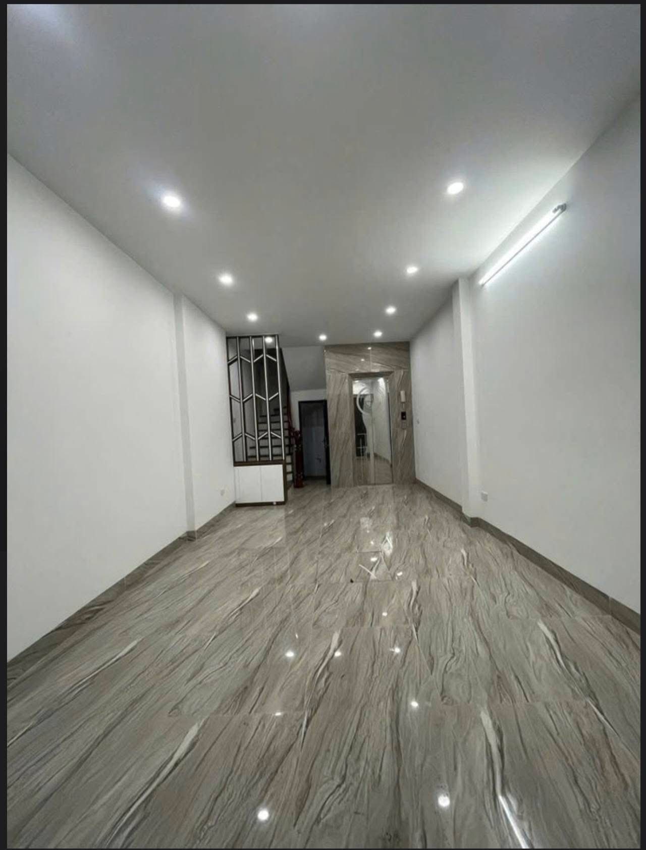 QUANH 13 TỶ CÓ NHÀ PHỐ NGỌC THỤY 45M2 6T THANG MÁY, Ô TÔ TRÁNH, KD. 15994889