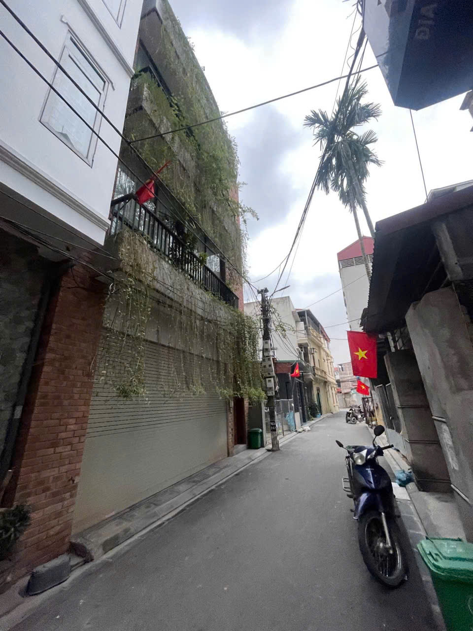 CHỈ 1 CĂN DUY NHẤT - NHÀ 3 TẦNG – Ô TÔ ĐỖ CỬA – GẦN CẦU NHẬT TÂN (ĐÔNG ANH) 15994898