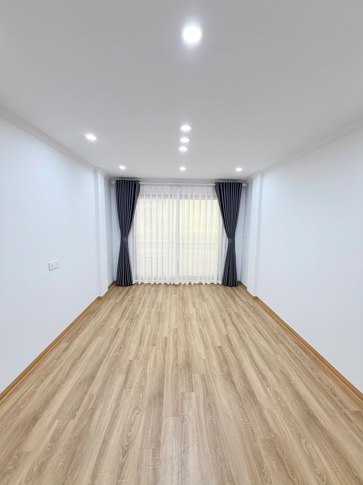 Bán nhà 6 tầng thang máy Đào Tấn, Ba Đình gần ô tô, xây mới chỉ việc vào ở, 32m, 8.9 tỷ 15994899