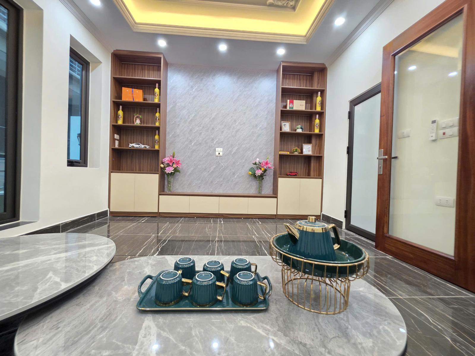 🔥 Bán nhà xây mới phố Dương Quảng Hàm hai mặt ngõ đường ô tô 50m2 6t thang máy giá 22 tỷ  🔥 15994900