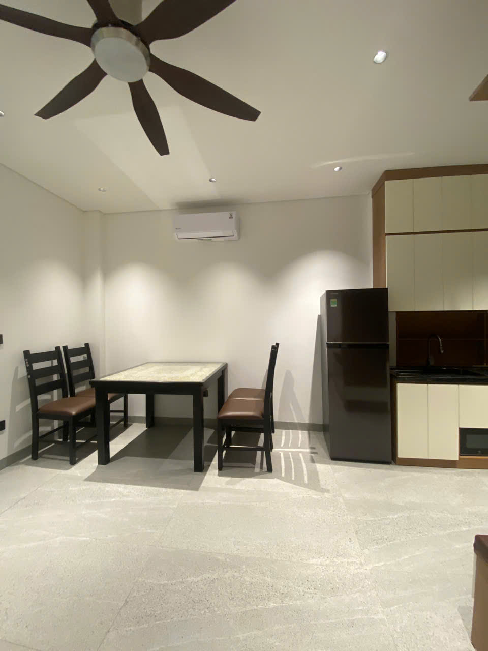 🏢 CHO THUÊ CĂN HỘ MINI NGỌC THỤY FULL NỘI THẤT – 1PN + 1PK – 7.5 TRIỆU 15994905