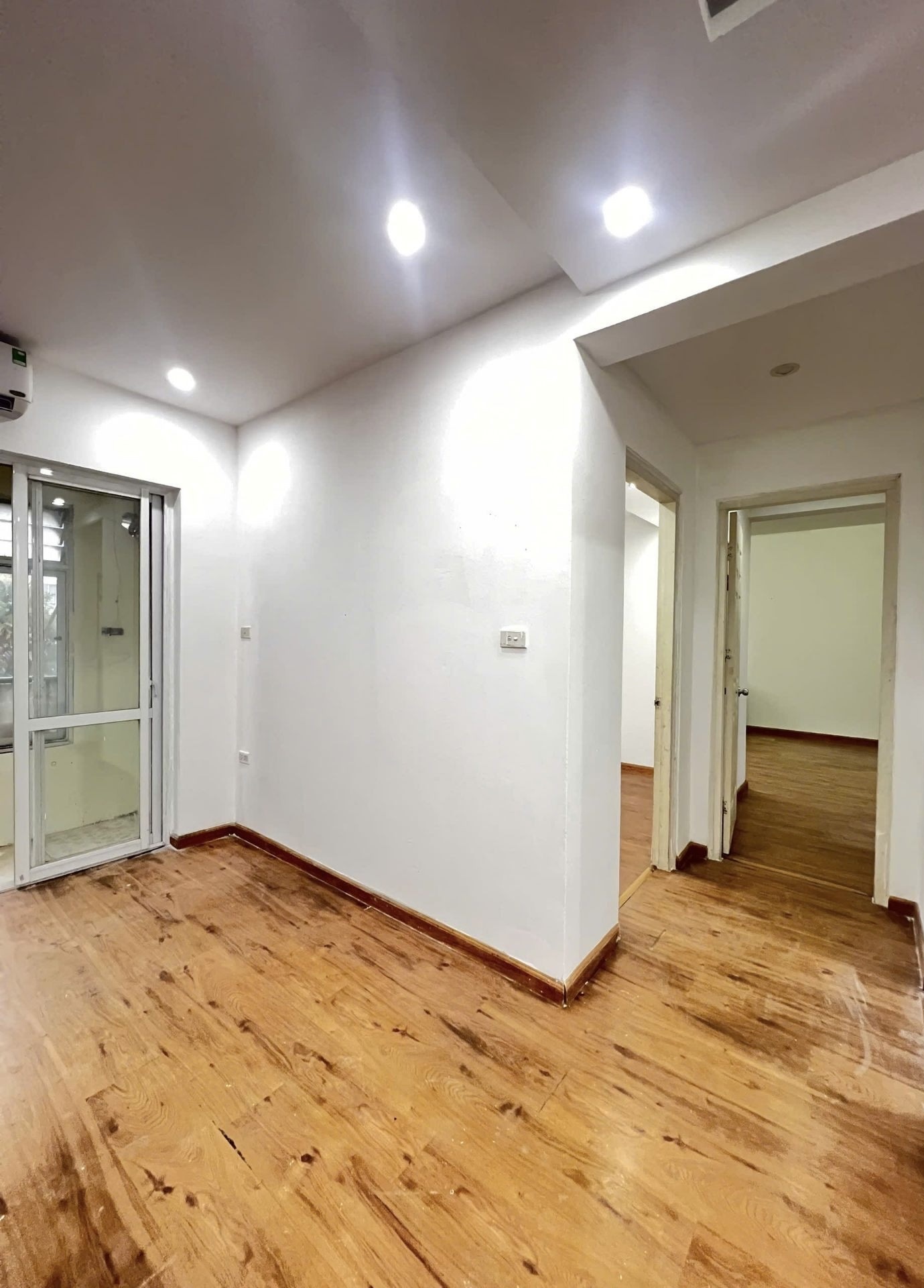 BÁN GẤP CĂN HỘ CHUNG CƯ P0306 D8 KĐT ĐẶNG XÁ, NHÀ ĐẸP, ĐẦY ĐỦ TIỆN ÍCH 15994919