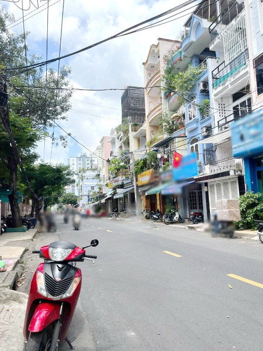 Nhà mặt tiền trệt/lầu sát sân Thống Nhất đường Tân Phước P6Q10 15994925