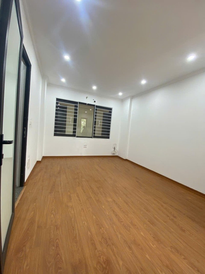 BÁT KHÔI – LONG BIÊN  NHÀ MỚI 5 TẦNG – Ô TÔ TRÁNH – GẦN CẦU VĨNH TUY 15994933