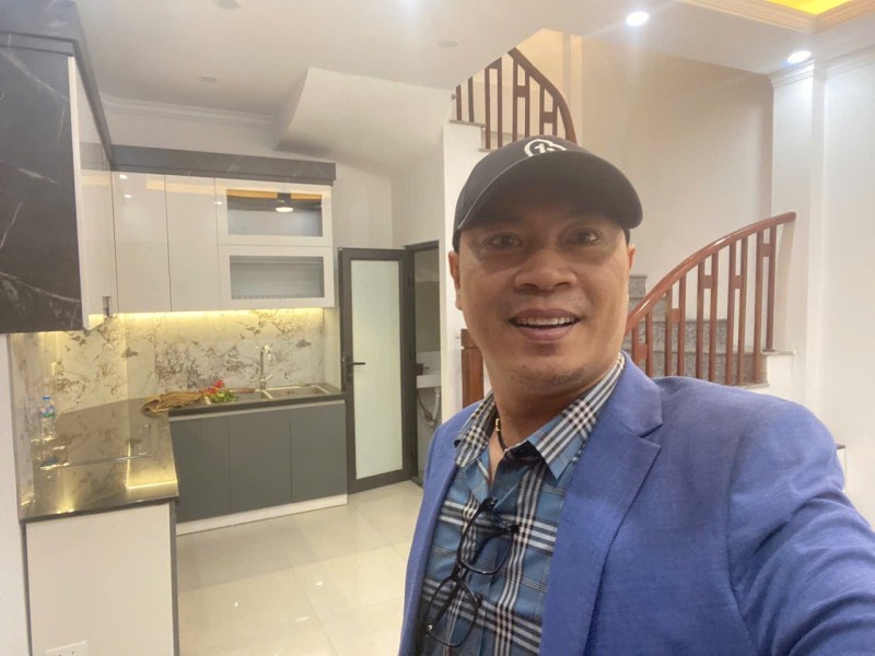 BÁT KHÔI – LONG BIÊN  NHÀ MỚI 5 TẦNG – Ô TÔ TRÁNH – GẦN CẦU VĨNH TUY 15994933