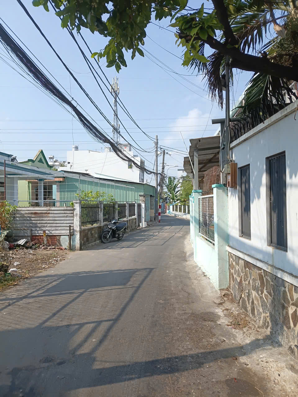 giá sieu hot chi : 26 tỷ. DT 560M2 . Ngay  Đỗ Xuân Hợp . phuoc long a , q9 , hcm 15994952