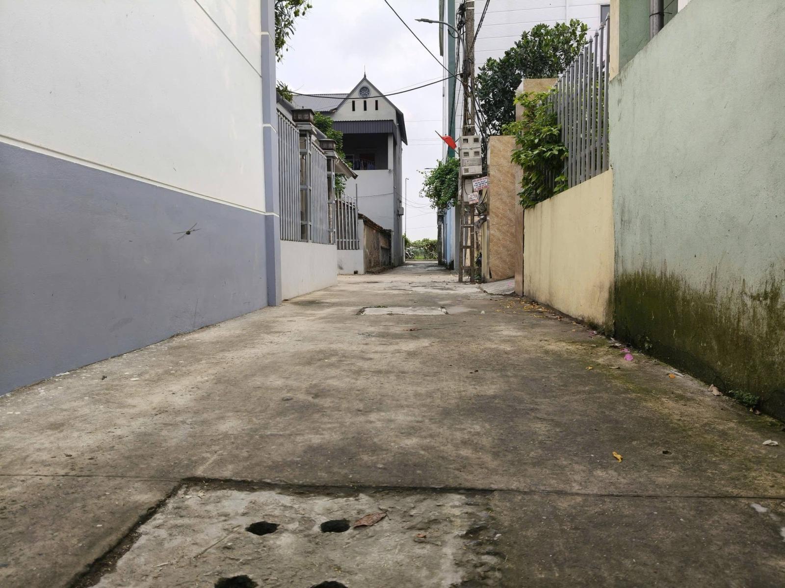 Chủ tìm khách đất Đông Lai 120m2, mt8m, 4.65 tỷ, Sóc Sơn, ô tô tải thông ngõ bàn cờ. 15995003