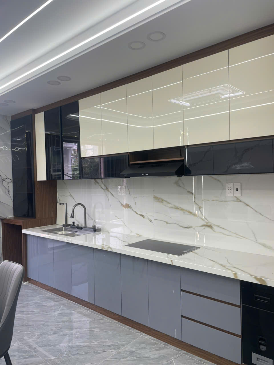 Bán nhà mặt tiền 1 trệt 1 lửng 2 lầu 5x20m giá 5,8 tỷ Đường Phạm Thị Tôm 15995009