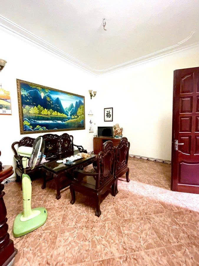 HOÀNG QUỐC VIỆT – NHÀ RỘNG SÂN VƯỜN HIẾM – GẦN PHỐ – Ở SƯỚNG ĐỈNH CAO CẦU GIẤY 15995019