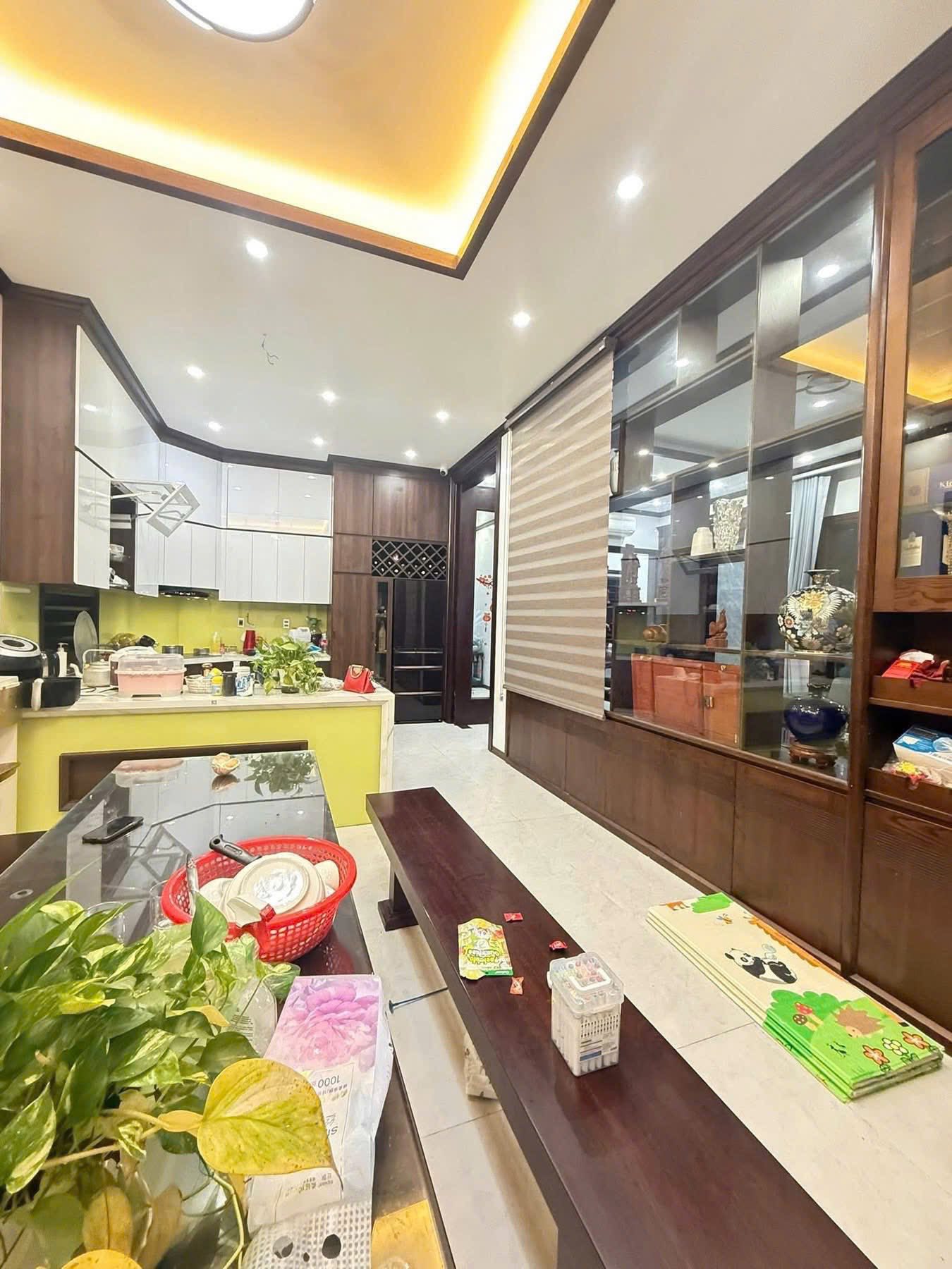 Bán căn biệt thự 3.5 tầng khu Đỉnh Long, ph Tân Bình, TP HD, 195.75m2, mt 11.5m, chỉ 1x tỷ 15995025