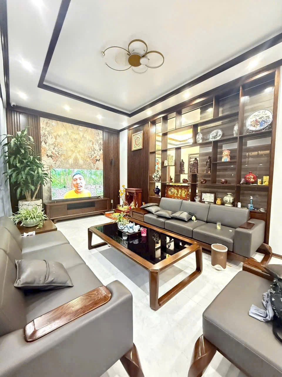 Bán căn biệt thự 3.5 tầng khu Đỉnh Long, ph Tân Bình, TP HD, 195.75m2, mt 11.5m, chỉ 1x tỷ 15995025