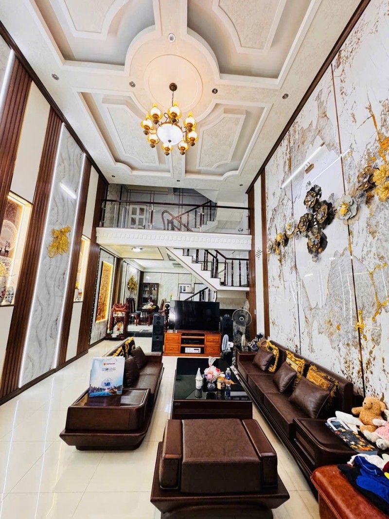 Bán nhà ĐẸP 100m² 3 Tầng Dĩ An,SHR đường nhựa 2 ô tô,gần Vincom Dĩ An 15995034