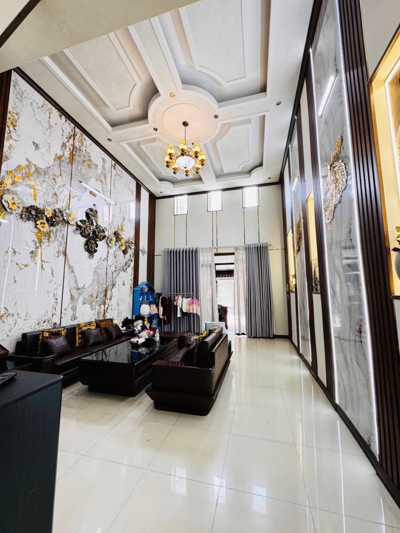 Bán nhà ĐẸP 100m² 3 Tầng Dĩ An,SHR đường nhựa 2 ô tô,gần Vincom Dĩ An 15995035