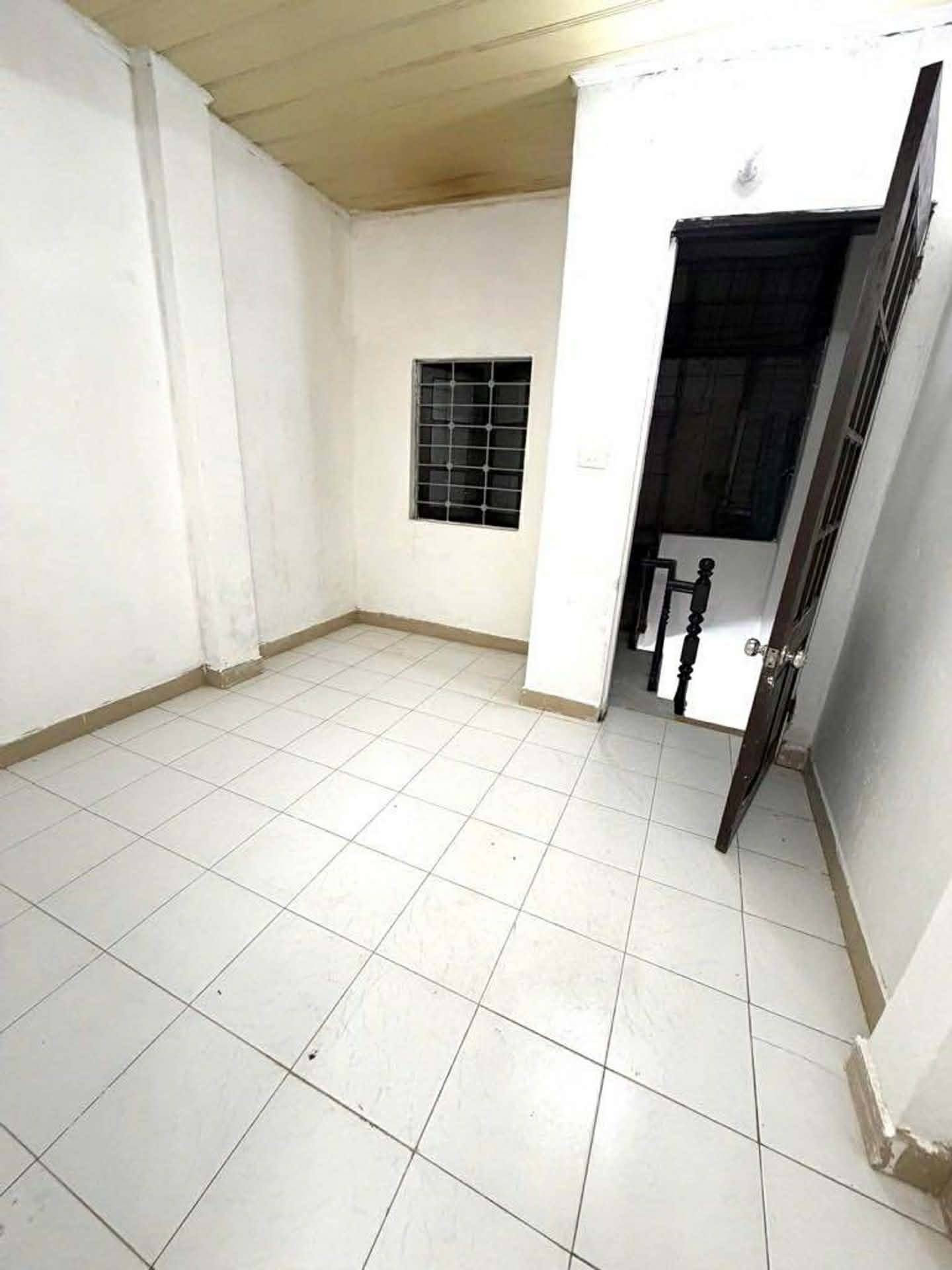 NHỈNH 7 TỶ CÓ NHÀ PHỐ TÔN ĐỨC THẮNG_GẦN PHỐ & Ô TÔ_NGÕ THÔNG THOÁNG_29m2_2 MẶT THOÁNG
 15995038