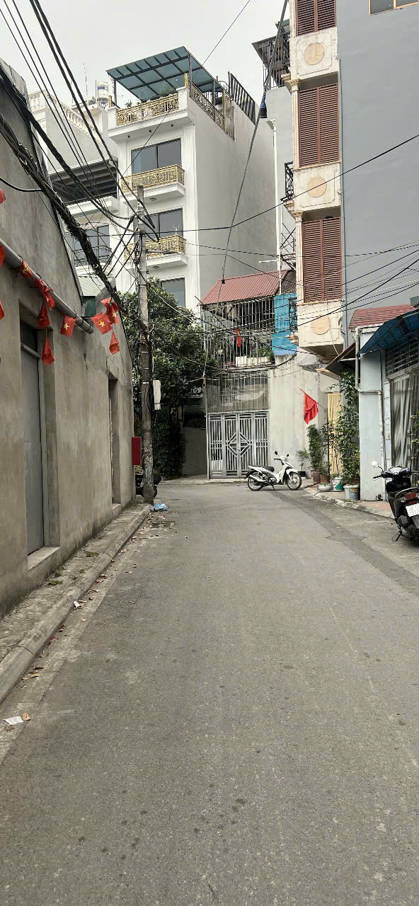 CẦN BÁN NHÀ TRUNG TÂM NGỌC LÂM 7,5 TẦNG CÓ THANG MÁY,GẦN MIPEC LONG BIÊN 15995037