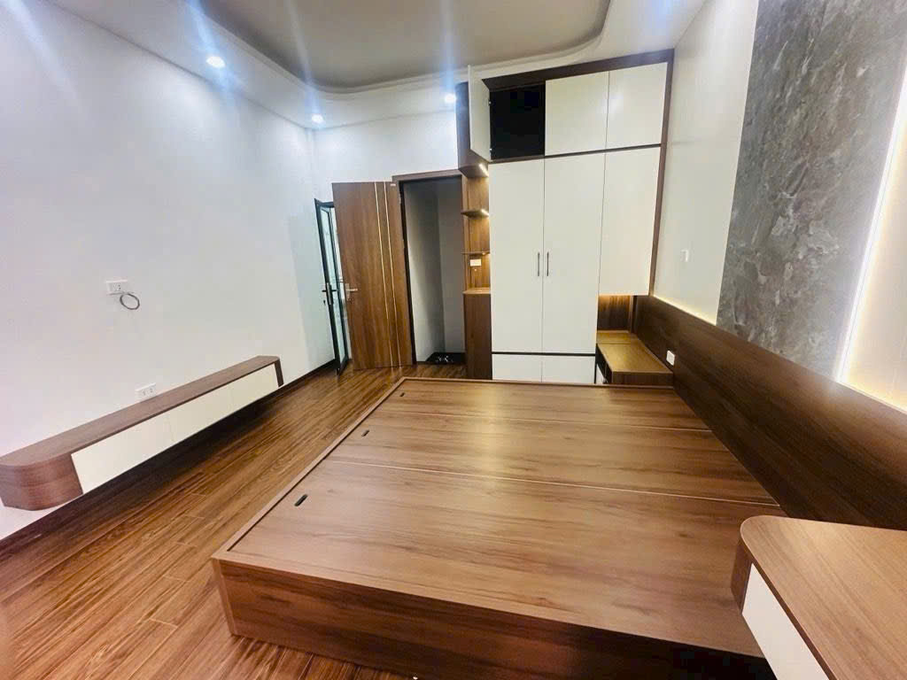 thụy khuê 25m x5 tầng 7,35 tỷ full nội thất - gần phố,ngõ thông,gần hồ 15995040