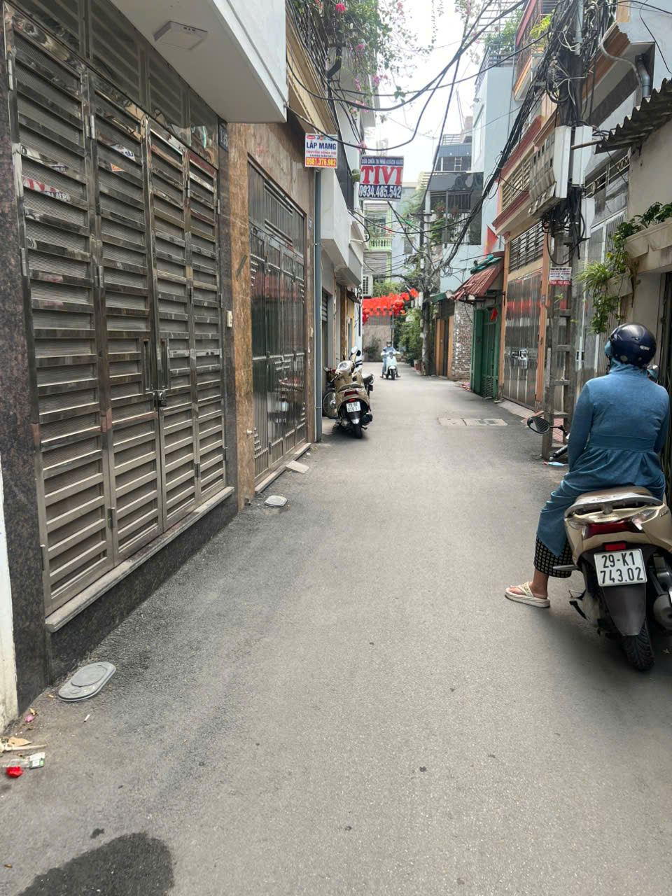 BÁN NHÀ 5 TẦNG PHÂN LÔ KHU LONG BIÊN ,OTO 7 CHỖ ĐỖ CỬA 10.5TY 15995059