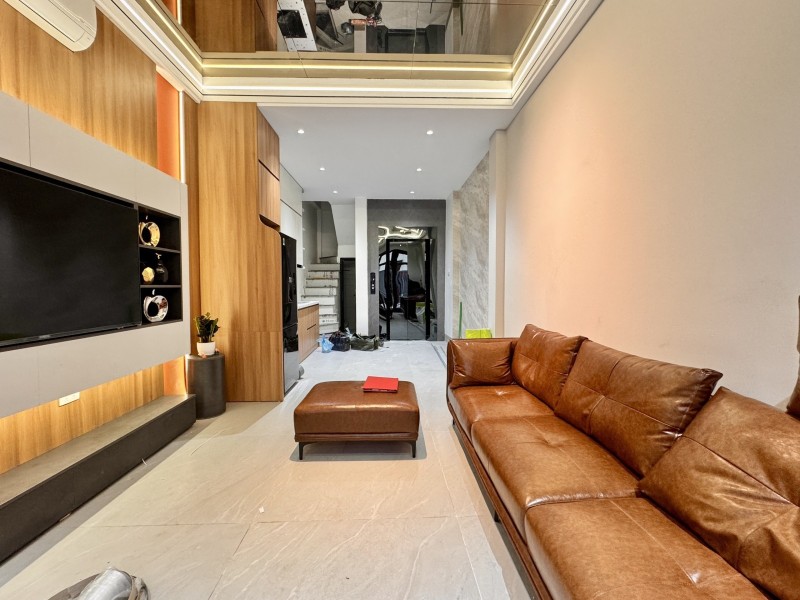 Bán nhà Bồ Đề,Long Biên 5 tầng,43m oto đỗ cửa nhỉnh 12 tỷ 15995078