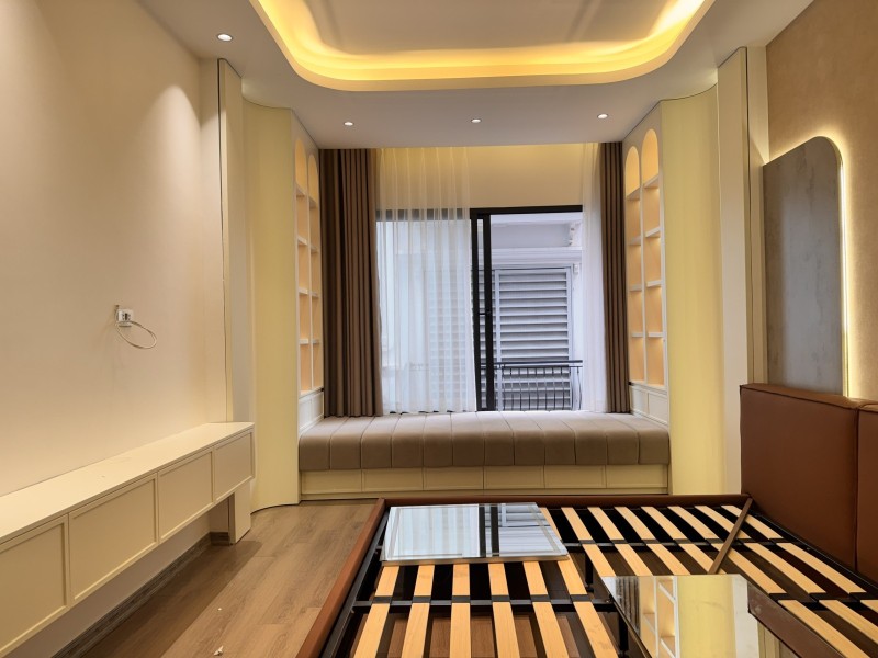 Bán nhà Bồ Đề,Long Biên 5 tầng,43m oto đỗ cửa nhỉnh 12 tỷ 15995078