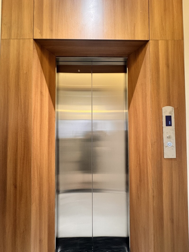 Bán nhà Bồ Đề,Long Biên 5 tầng,43m oto đỗ cửa nhỉnh 12 tỷ 15995078