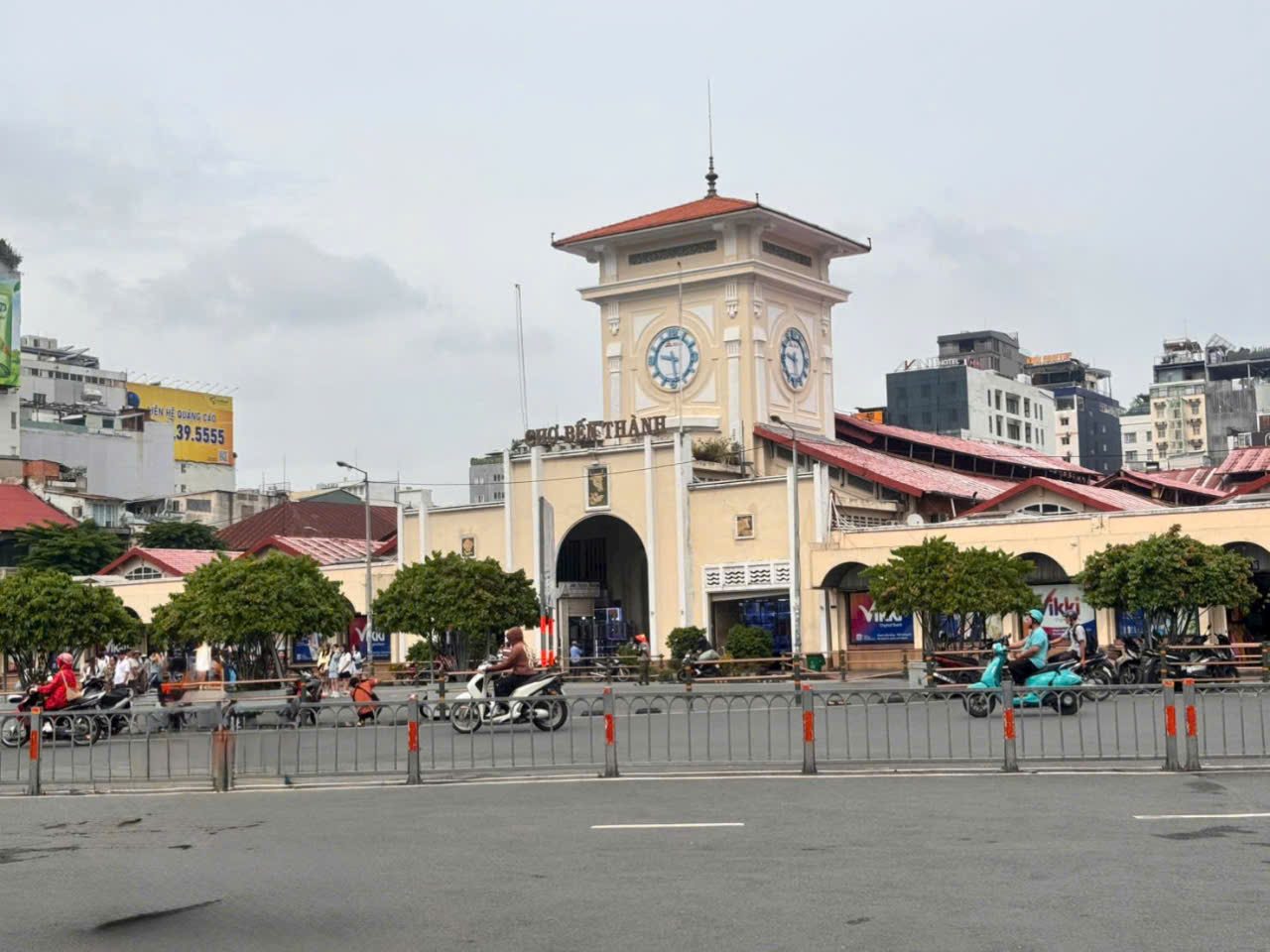 SIÊU PHẨM HIẾM BÁN - MẶT TIỀN Đ.HÀM NGHI, P.NGUYỄN THÁI BÌNH, QUẬN 1 - NGANG 8,2M*18M SH VUÔNG ĐẸP* 15995101