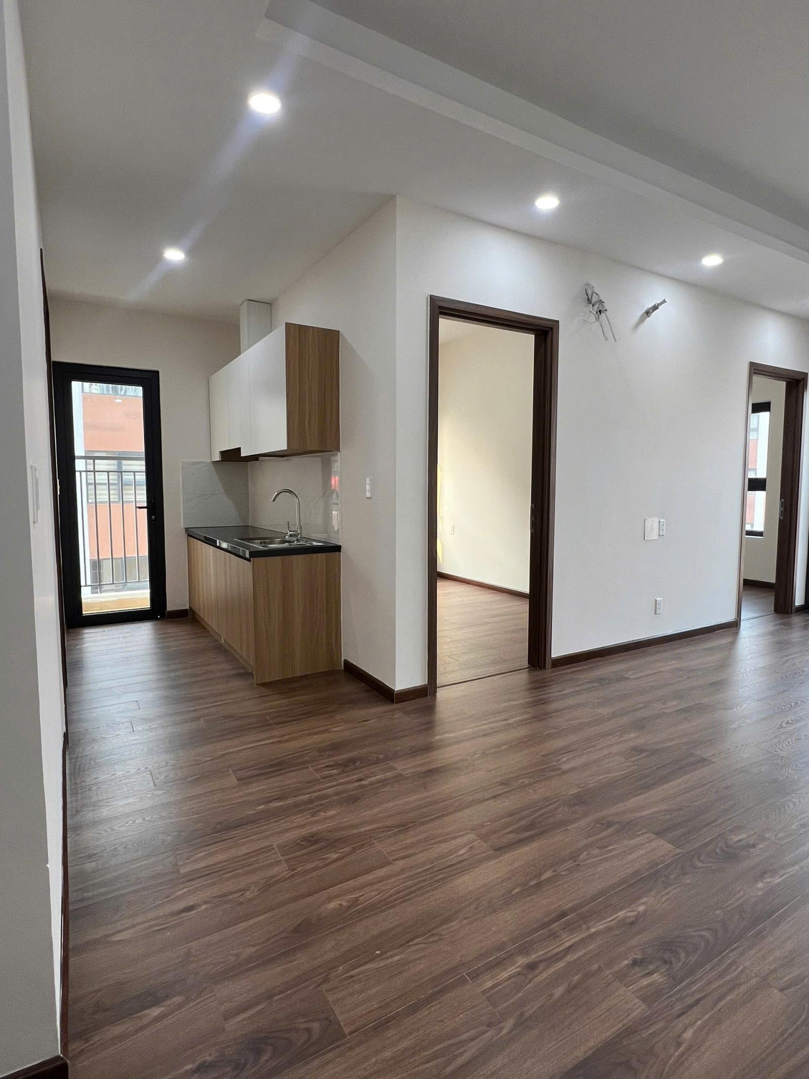 Bán Căn Hộ View Tầng Cao Diện tích 72m2 Thuộc căn góc  Luxcity Cẩm Phả. 15995103