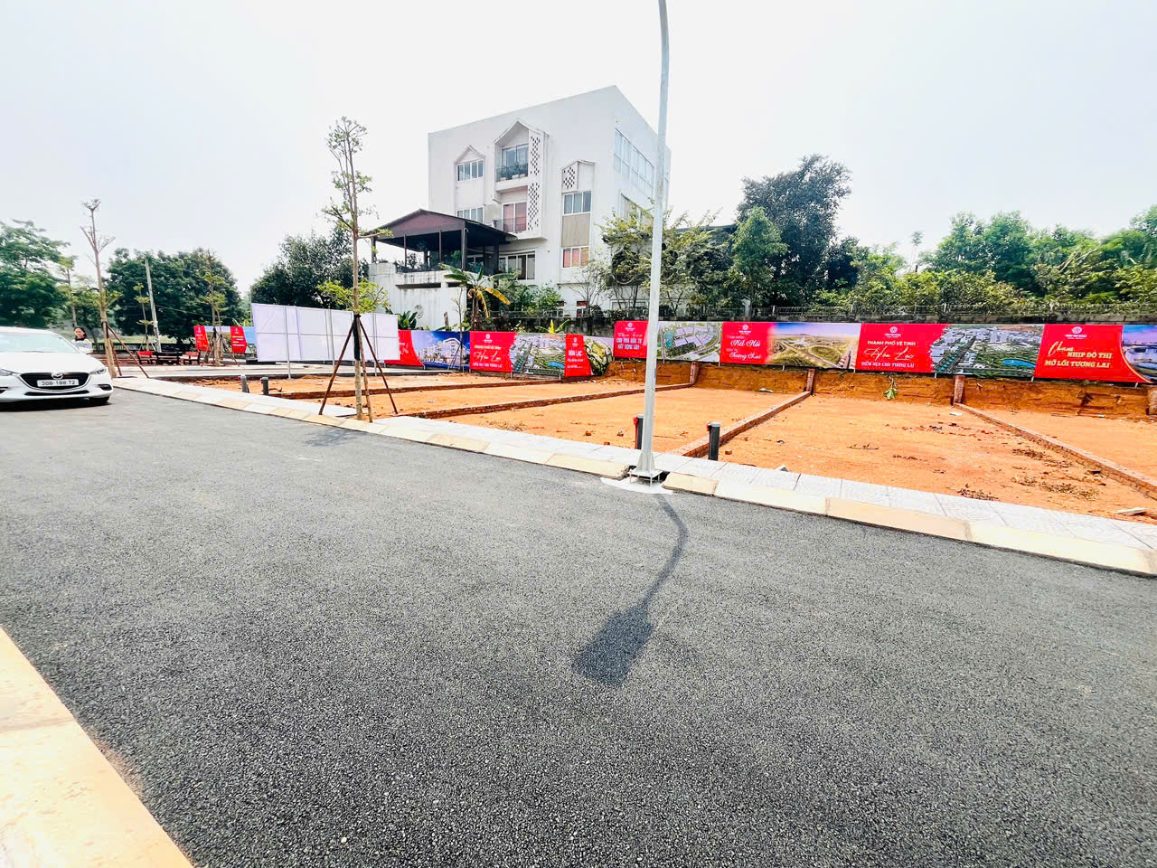 SỐC - Lô đất gần ĐH FPT - cách QL21A chỉ 200m, ô tô vào. 15995135