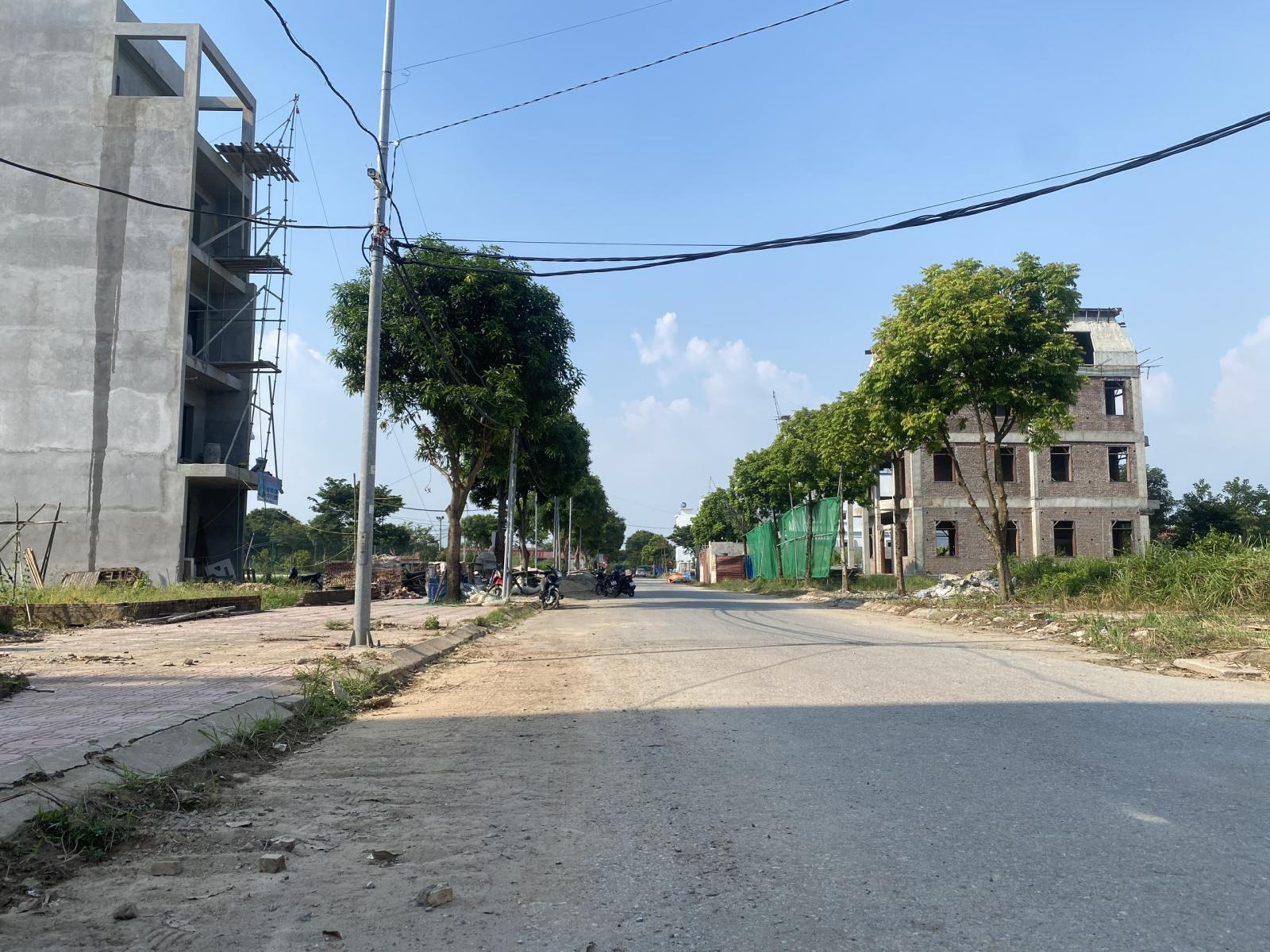 BÁN LK4 KHU B KĐT CIENCO5 MÊ LINH,GIÁ 5X TRIỆU/M.LH CHÍNH CHỦ MR QUANG 0963.688.777 15995142