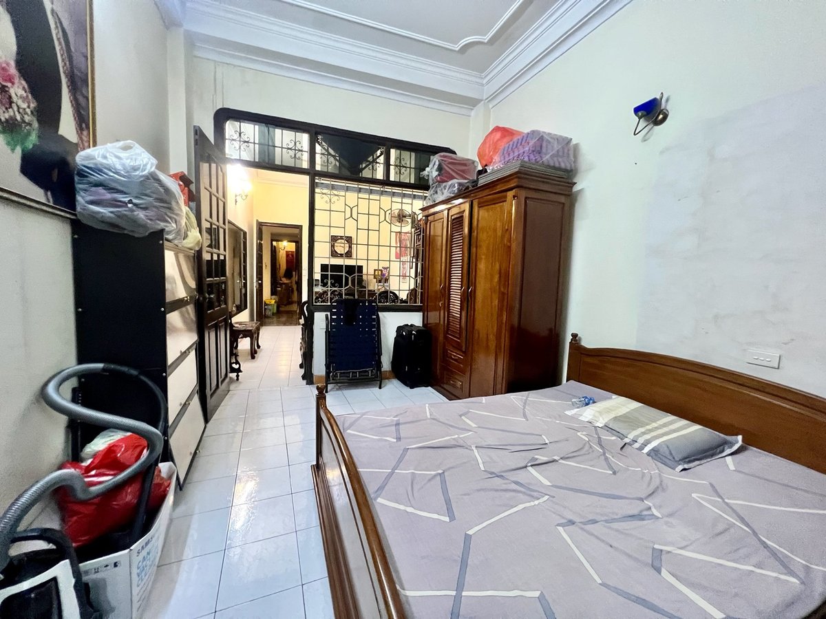 Bán Nhà Mặt Phố + 1 Mặt Ngõ Tây Sơn. Đống Đa. Ô Tô. Vỉa Hè. DT 55m2. 4 Tầng. Giá 25.5 Tỷ. 15995162