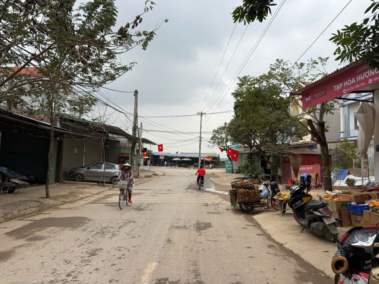 GIÁ CHỈ CÓ 7,2 TR CHO MỘT MẾT VUÔNG -- DT 105 M FUN THỔ CƯ TÍNH RA  CHỈ CÓ HƠN 700 TR ĐÒNG ,QUÝ NHÀ 15995165